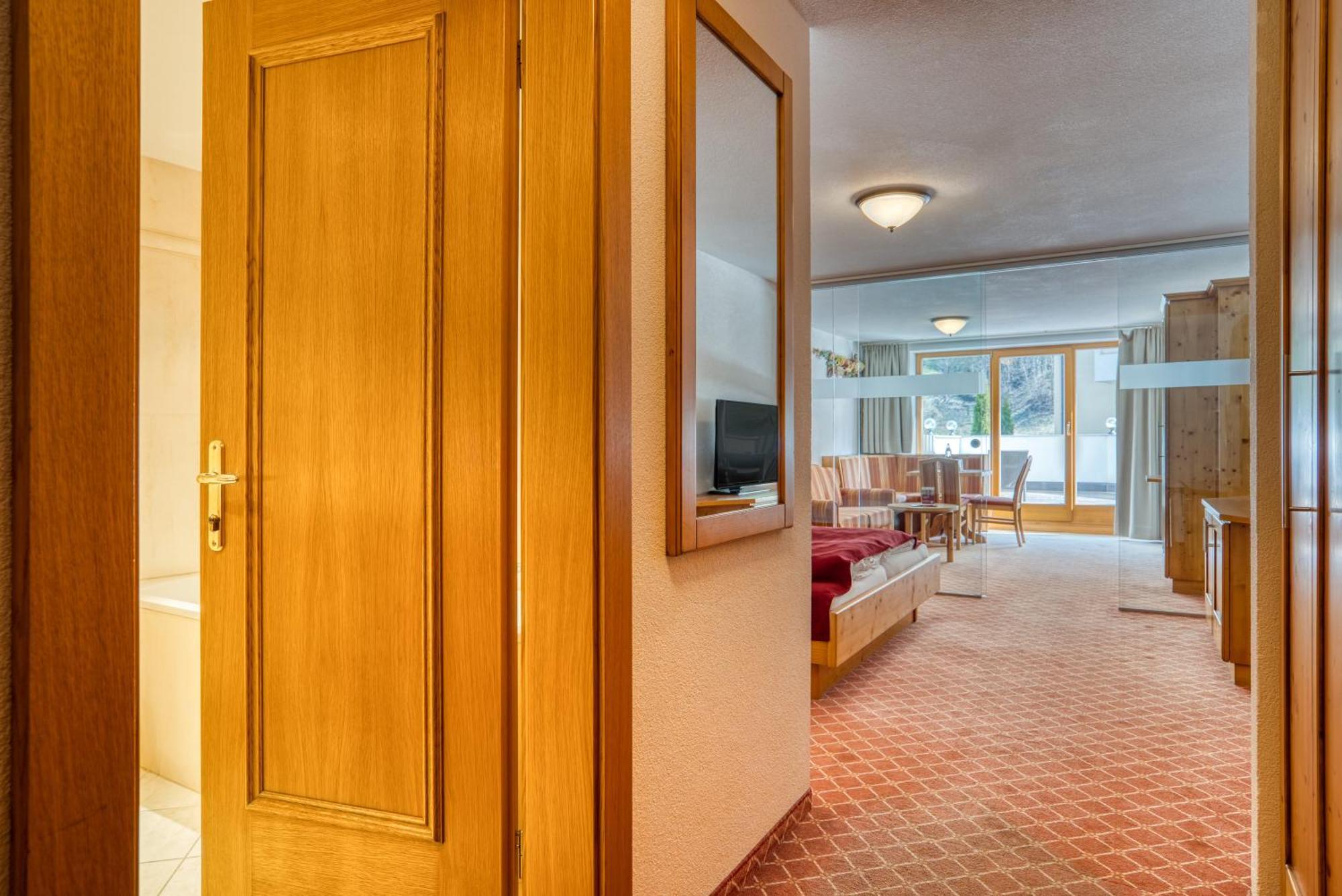 Mallaun Hotel.Erlebnis See Exterior photo